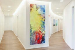 Expressive Kunst für Ihr Büro mieten und Farbe ins Unternehmen bringen